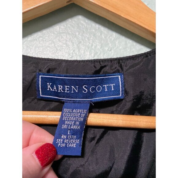 Vintage Karen Scott Women's Black and Red Poinsettia Floral Christmas Vest Large - Picture 6 of 7